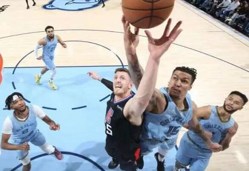  NBA战报：凯尔特人力克湖人，终结紫金军团8连胜